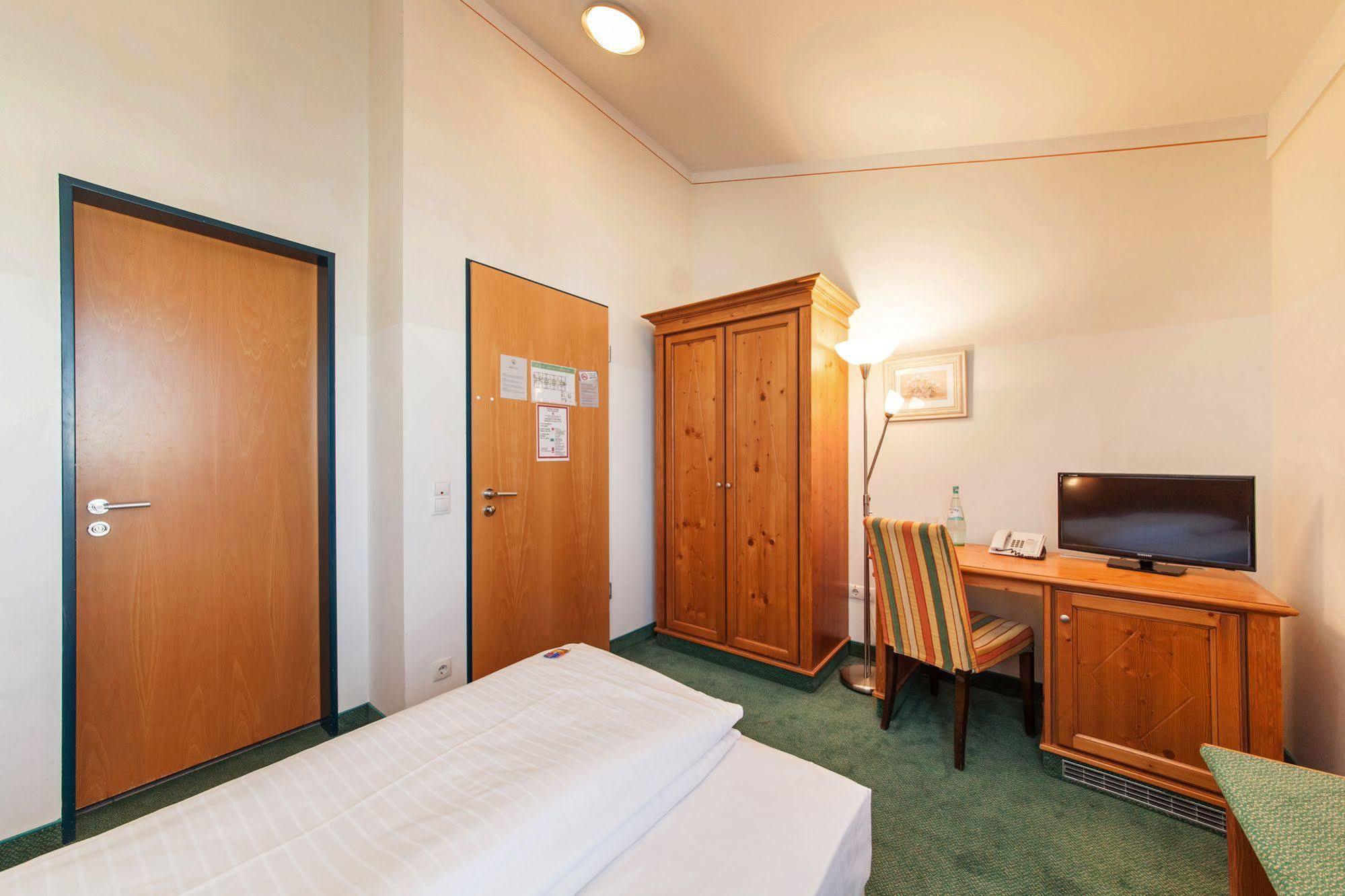 Hotel Seidlhof Гаар Екстер'єр фото